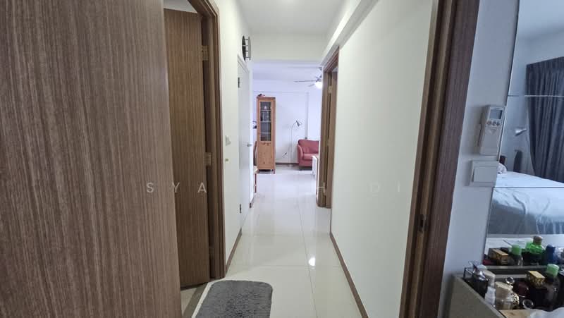 451A Bukit Batok West Avenue 6, 451A Bukit Batok West Avenue 6, 2 Bedrooms, 721 sqft, HDB Flat For Sale, by Syarif Hadi, 500168474 - Corridor - PropertyGuru.com.sg