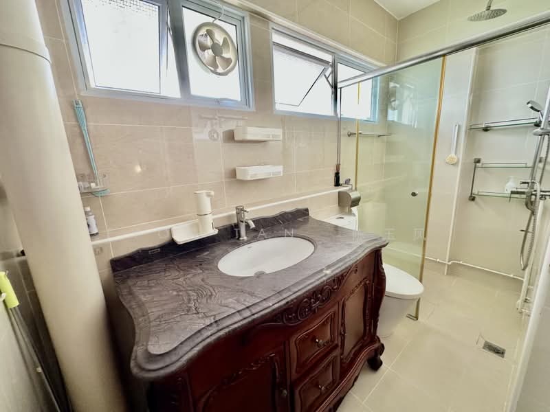 535 Serangoon North Avenue 4, 535 Serangoon North Avenue 4, 4 Bedrooms, 1,603 sqft, HDB Flat For Sale, by Evon Tan 陈玉凤, 500168482 - Bathroom - PropertyGuru.com.sg