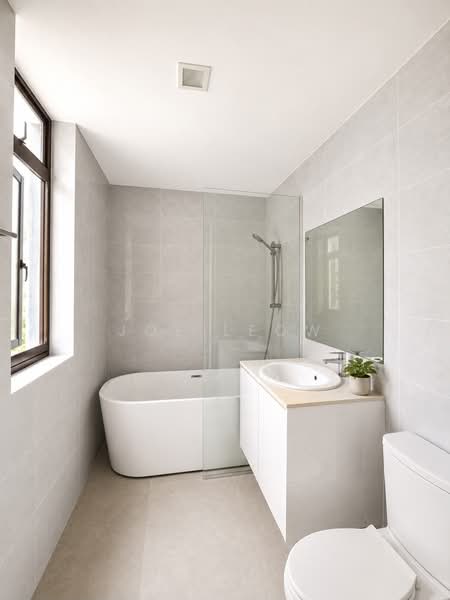 Astrid Meadows, 42 Coronation Road West, 3 Bedrooms, 2,056 sqft, Condominium For Rent, by Joe Leow, 500168489 - Bathroom - PropertyGuru.com.sg