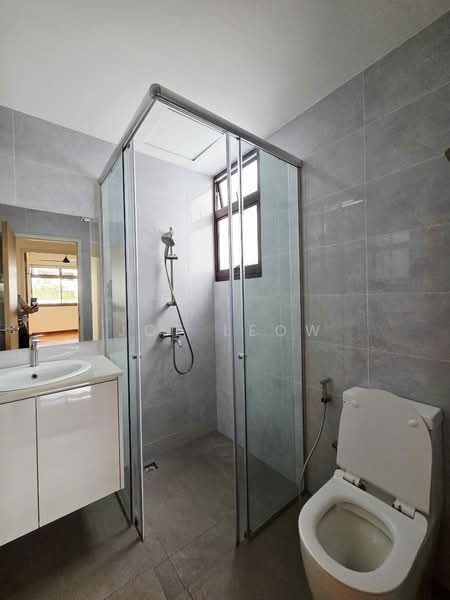 Astrid Meadows, 42 Coronation Road West, Tanglin / Holland / Bukit Timah, 3 Bedrooms, 2,056 sqft, Condominium For Rent, by Joe Leow, 500168489 - Common bathroom 1 - PropertyGuru.com.sg