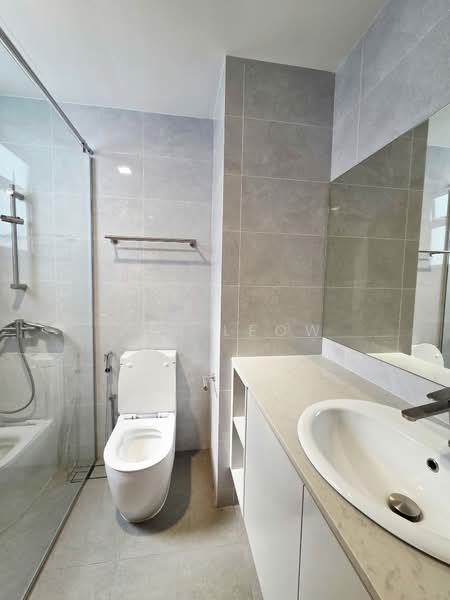 Astrid Meadows, 42 Coronation Road West, Tanglin / Holland / Bukit Timah, 3 Bedrooms, 2,056 sqft, Condominium For Rent, by Joe Leow, 500168489 - Common bathroom 2. - PropertyGuru.com.sg