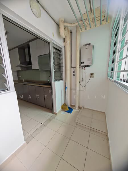 178D Rivervale Crescent, 178D Rivervale Crescent, 3 Bedrooms, 1,001 sqft, HDB Flat For Sale, by Ruth Madeline Lim, 500168517 - Kitchen - PropertyGuru.com.sg
