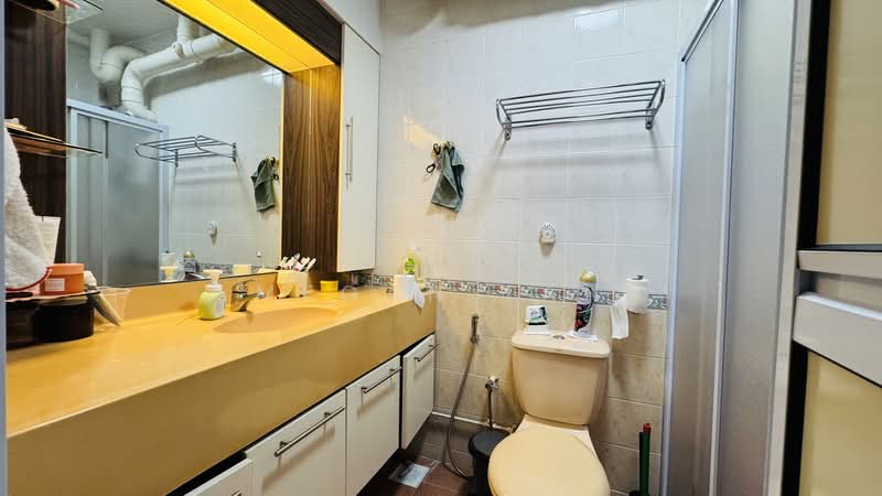 104B Edgefield Plains, 104B Edgefield Plains, 3 Bedrooms, 968 sqft, HDB Flat For Rent, by Megan Tan, 500168520 - Bathroom - PropertyGuru.com.sg