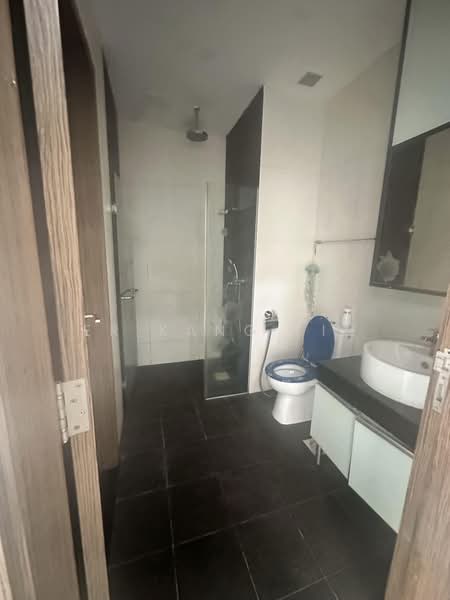 Parc Rosewood, 77 Rosewood Drive, 1 Bedroom, 432 sqft, Condominium For Sale, by Er Kang Lin, 500168528 - Bathroom - PropertyGuru.com.sg