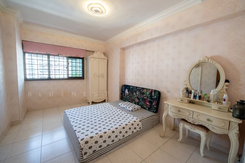 536 Woodlands Drive 14, 536 Woodlands Drive 14, 3 Bedrooms, 1,345 sqft, HDB Flat For Sale, by CLARENCE LIANG, 500168536 - Bedroom - PropertyGuru.com.sg