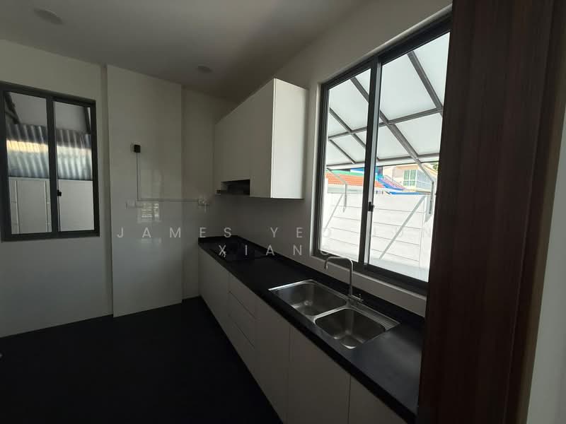 PONGGOL TWENTY FOURTH AVENUE BUNGALOW TO BE SOLD, Ponggol Twenty Fourth Avenue / Ponggol Seventeenth Avenue, 7 Bedrooms, 4,620 sqft, Bungalow House For Sale, by James Yeo Jun Xiang, 500168537 - Kitchen - PropertyGuru.com.sg