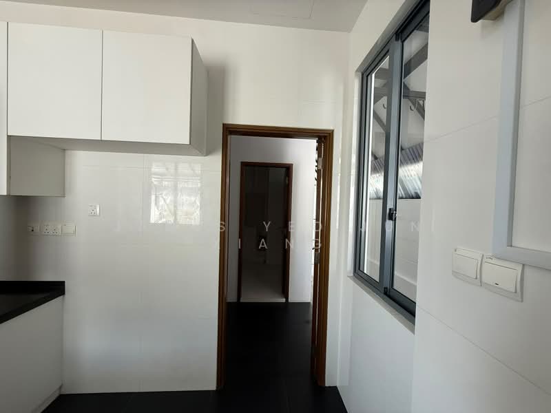 PONGGOL TWENTY FOURTH AVENUE BUNGALOW TO BE SOLD, Ponggol Twenty Fourth Avenue / Ponggol Seventeenth Avenue, 7 Bedrooms, 4,620 sqft, Bungalow House For Sale, by James Yeo Jun Xiang, 500168537 - Kitchen - PropertyGuru.com.sg