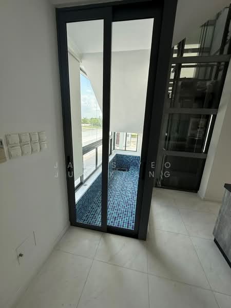 PONGGOL TWENTY FOURTH AVENUE BUNGALOW TO BE SOLD, Ponggol Twenty Fourth Avenue / Ponggol Seventeenth Avenue, 7 Bedrooms, 4,620 sqft, Bungalow House For Sale, by James Yeo Jun Xiang, 500168537 - Pool - PropertyGuru.com.sg