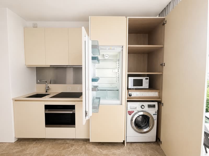 The Laurels @ Cairnhill Road, 38 Cairnhill Road, 2 Bedrooms, 883 sqft, Condominium For Sale, by Dean Lim, 500168540 - Kitchen - PropertyGuru.com.sg