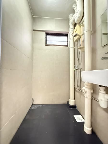45 Bendemeer Road, 45 Bendemeer Road, 2 Bedrooms, 710 sqft, HDB Flat For Sale, by Winnifred Lim, 500168560 - Bathroom - PropertyGuru.com.sg
