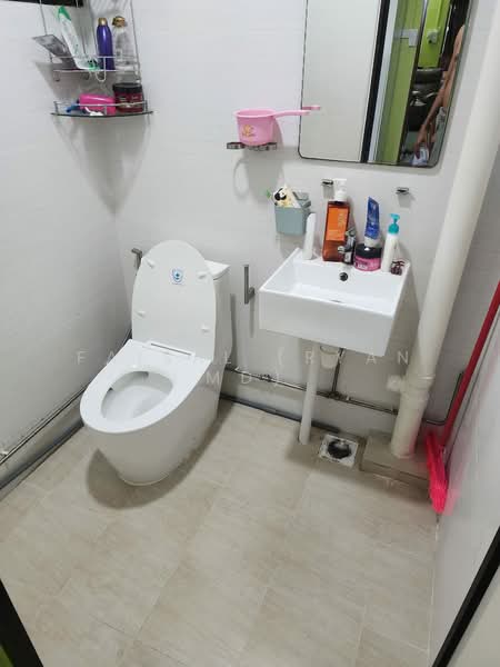 46 Owen Road HDB Shophouse, Owen Road, 1,625 sqft, Shop / Shophouse For Sale, by Faisal (Ryan MD), 500168563 - Bathroom - CommercialGuru.com.sg