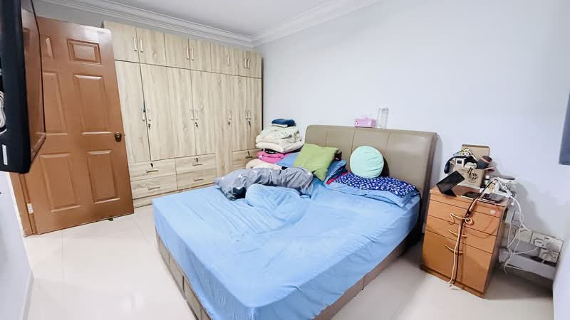616 Bedok Reservoir Road, 616 Bedok Reservoir Road, 2 Bedrooms, 732 sqft, HDB Flat For Sale, by Huile Wang, 500168567 - Master Bedroom - PropertyGuru.com.sg