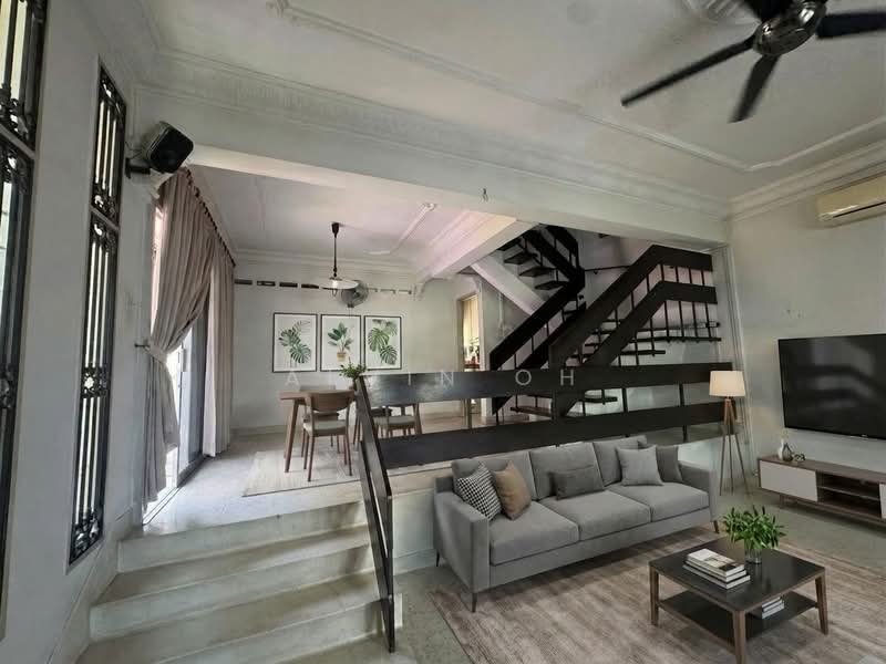 ⭐️⭐️LANDED7772 @ Big Land CORNER TERRACE Near MRT, Li Hwan, 4 Bedrooms, 2,500 sqft, Corner Terrace For Sale, by Alvin Oh, 500168571 - Living Room - PropertyGuru.com.sg