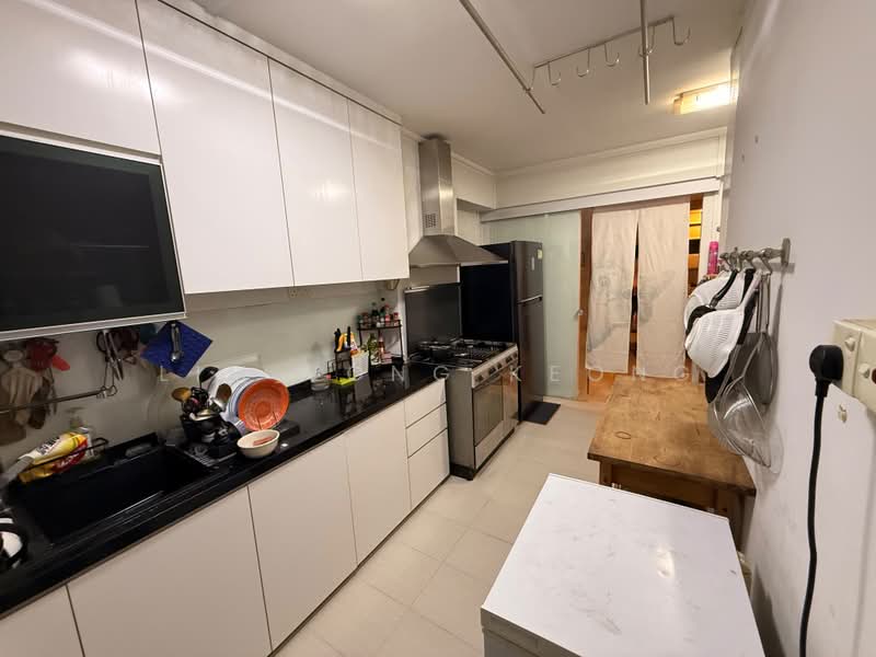 272 Choa Chu Kang Avenue 2, 272 Choa Chu Kang Avenue 2, 4 Bedrooms, 1,539 sqft, HDB Flat For Sale, by Lim Yong Keong, 500168587 - Kitchen - PropertyGuru.com.sg