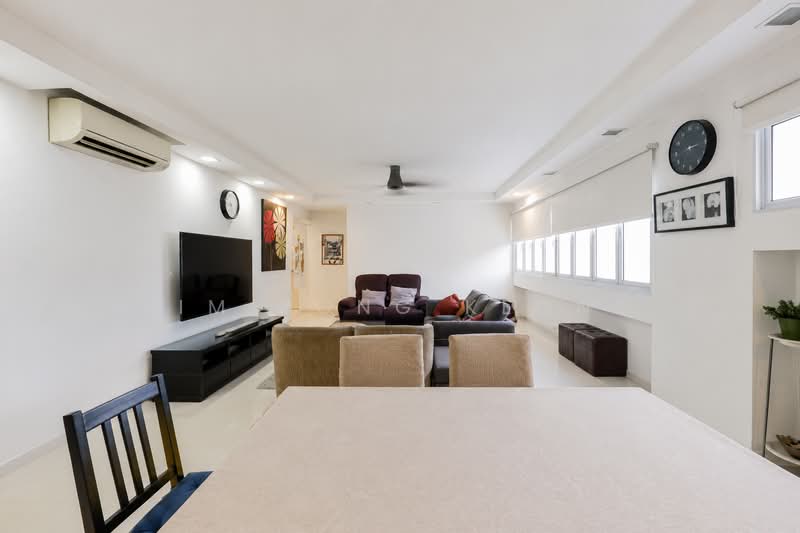 272 Choa Chu Kang Avenue 2, 272 Choa Chu Kang Avenue 2, 4 Bedrooms, 1,539 sqft, HDB Flat For Sale, by Lim Yong Keong, 500168587 - Living Room - PropertyGuru.com.sg