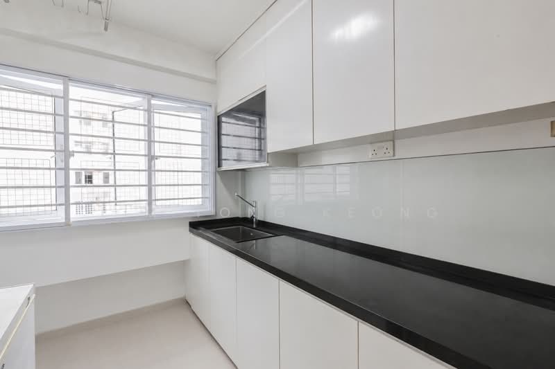 272 Choa Chu Kang Avenue 2, 272 Choa Chu Kang Avenue 2, 4 Bedrooms, 1,539 sqft, HDB Flat For Sale, by Lim Yong Keong, 500168587 - Kitchen - PropertyGuru.com.sg