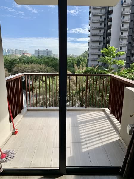 Lakeville, 1 Jurong Lake Link, 2 Bedrooms, 764 sqft, Condominium For Rent, by Anthony Lee, 500168595 - Balcony - PropertyGuru.com.sg