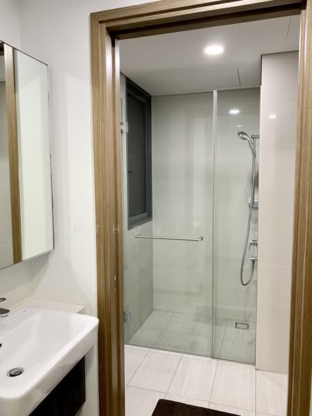 Lakeville, 1 Jurong Lake Link, 2 Bedrooms, 764 sqft, Condominium For Rent, by Anthony Lee, 500168595 - Bathroom - PropertyGuru.com.sg