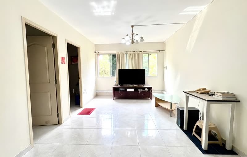 649 Jalan Tenaga, 649 Jalan Tenaga, 4 Bedrooms, 1,313 sqft, HDB Flat For Sale, by Lance Poh, 500168602 - Living Room - PropertyGuru.com.sg