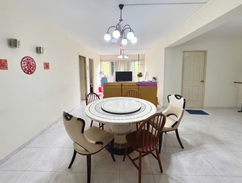 649 Jalan Tenaga, 649 Jalan Tenaga, 4 Bedrooms, 1,313 sqft, HDB Flat For Sale, by Lance Poh, 500168602 - Dining Room - PropertyGuru.com.sg
