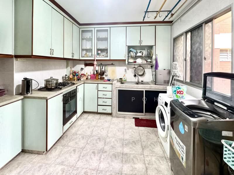 649 Jalan Tenaga, 649 Jalan Tenaga, 4 Bedrooms, 1,313 sqft, HDB Flat For Sale, by Lance Poh, 500168602 - Kitchen - PropertyGuru.com.sg