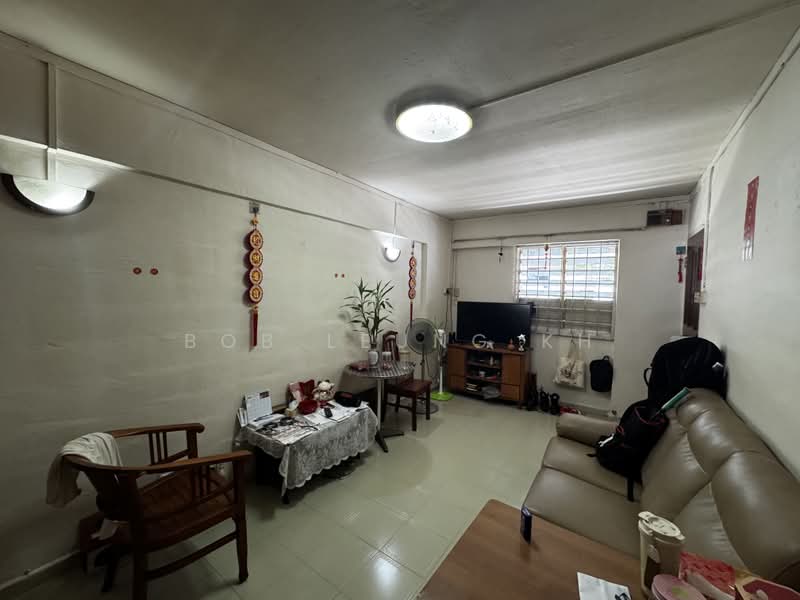 290 Tampines Street 22, 290 Tampines Street 22, 2 Bedrooms, 721 sqft, HDB Flat For Sale, by Bob Leung KH, 500168604 - Living Room - PropertyGuru.com.sg