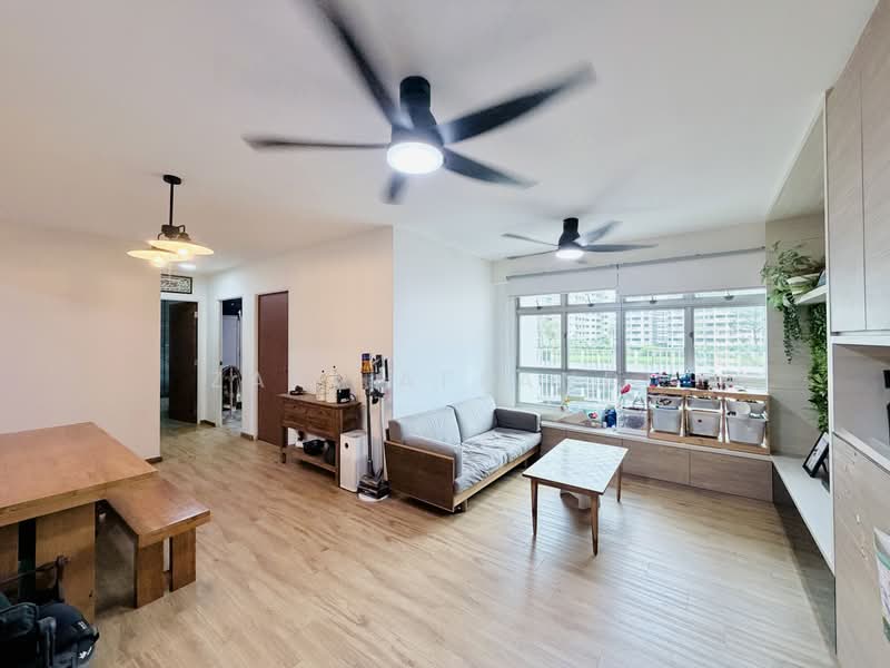 293D Bukit Batok Street 21, 293D Bukit Batok Street 21, 3 Bedrooms, 1,001 sqft, HDB Flat For Sale, by Zaki Affandi, 500168605 - Living Room - PropertyGuru.com.sg