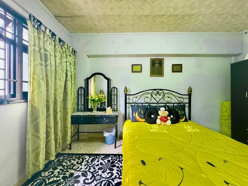 306 Ang Mo Kio Avenue 1, 306 Ang Mo Kio Avenue 1, 4 Bedrooms, 1,324 sqft, HDB Flat For Sale, by Farah Zack, 500168606 - Bedroom - PropertyGuru.com.sg