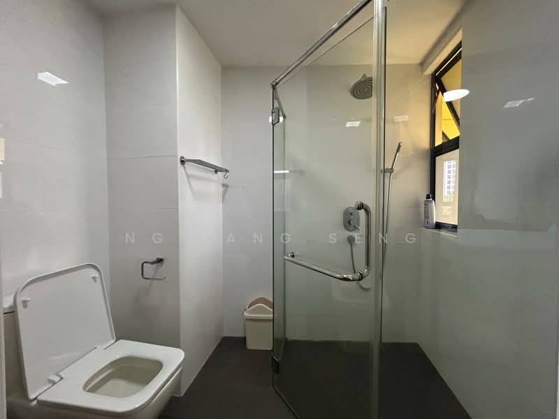Westcove Condo, 10 West Coast Crescent, Room Rental, 150 sqft, Condominium For Rent, by Ng Kang Seng, 500168618 - Bathroom - PropertyGuru.com.sg