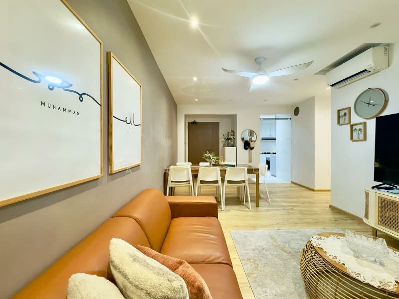 620B Tampines Street 61, 620B Tampines Street 61, 3 Bedrooms, 1,001 sqft, HDB Flat For Sale, by Farah Zack, 500168623 - Living Room - PropertyGuru.com.sg