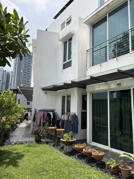 Semi Detached 1km ACS, CHIJ TP, SJI Junior, Dyson Road Jalan Merlimau, 6 Bedrooms, 4,180 sqft, Semi-Detached House For Sale, by CJ Wee, 500168629 - Exterior - PropertyGuru.com.sg