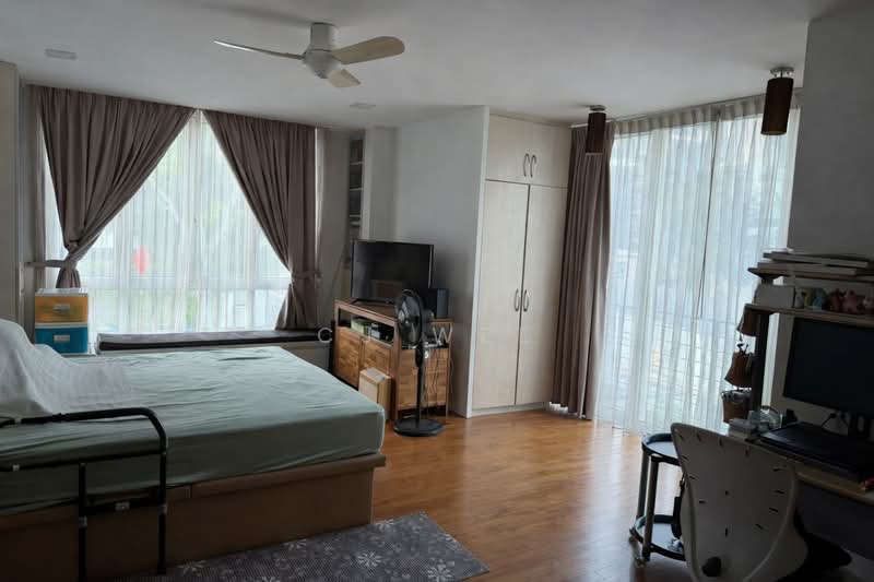 Semi Detached 1km ACS, CHIJ TP, SJI Junior, Dyson Road Jalan Merlimau, 6 Bedrooms, 4,180 sqft, Semi-Detached House For Sale, by CJ Wee, 500168629 - Master Bedroom - PropertyGuru.com.sg