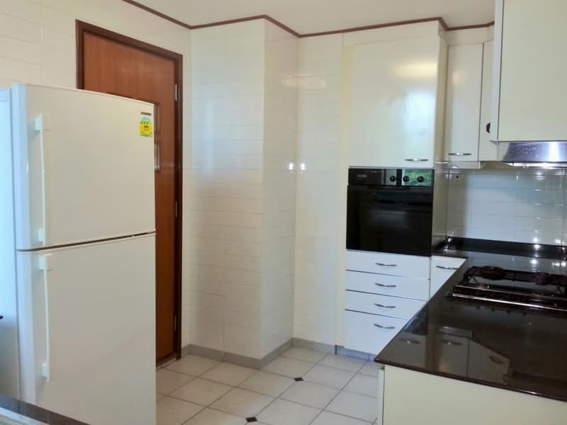 Springdale Condo, 51 Hindhede Walk, 3 Bedrooms, 1,131 sqft, Condominium For Sale, by Michele Cabasug, 500168631 - Kitchen - PropertyGuru.com.sg