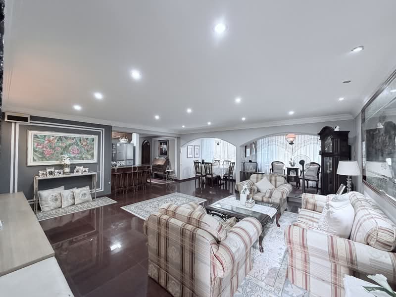 290G Bukit Batok Street 24, 290G Bukit Batok Street 24, 3 Bedrooms, 1,302 sqft, HDB Flat For Sale, by Lydia Izzati, 500168632 - Living Room - PropertyGuru.com.sg