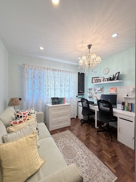 290G Bukit Batok Street 24, 290G Bukit Batok Street 24, 3 Bedrooms, 1,302 sqft, HDB Flat For Sale, by Lydia Izzati, 500168632 - Study - PropertyGuru.com.sg