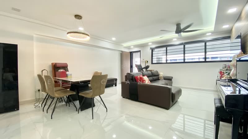 448 Tampines Street 42, 448 Tampines Street 42, 3 Bedrooms, 104 sqft, HDB Flat For Sale, by Eric Chan 陳鴻運, 500168636 - Living Room - PropertyGuru.com.sg