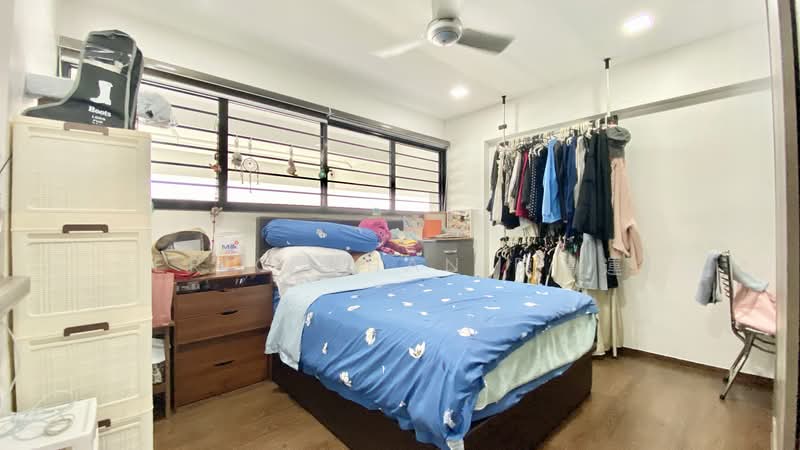 448 Tampines Street 42, 448 Tampines Street 42, 3 Bedrooms, 104 sqft, HDB Flat For Sale, by Eric Chan 陳鴻運, 500168636 - Bedroom - PropertyGuru.com.sg