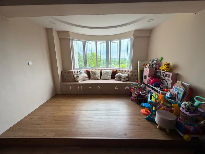 679 Choa Chu Kang Crescent, 679 Choa Chu Kang Crescent, 4 Bedrooms, 1,550 sqft, HDB Flat For Sale, by Toby Aw, 500168639 - Balcony - PropertyGuru.com.sg