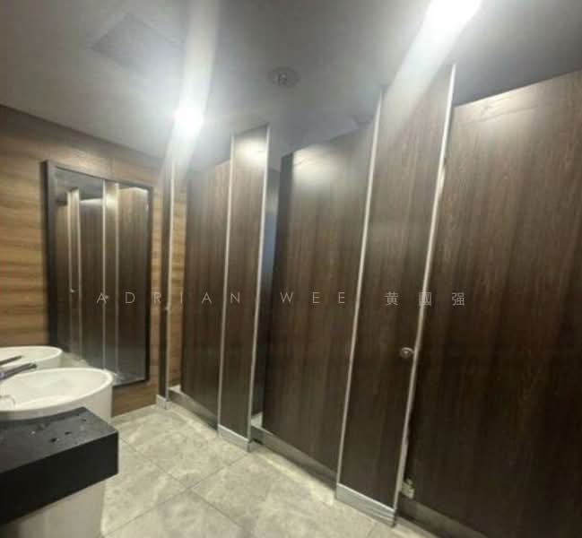 Lhk3 Building, 8 New Industrial Road, 4,069 sqft, Office For Sale, by Adrian Wee 黄國强, 500168647 - Bathroom - CommercialGuru.com.sg