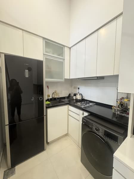 Eastbay, 1 Tay Lian Teck Road, 2 Bedrooms, 1,130 sqft, Condominium For Rent, by Joyce Tan, 500168650 - Kitchen - PropertyGuru.com.sg