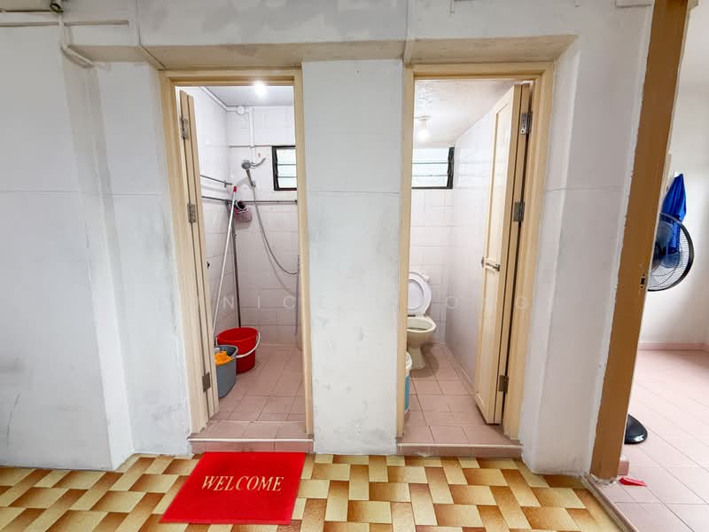 23 Sin Ming Road, 23 Sin Ming Road, 2 Bedrooms, 700 sqft, HDB Flat For Sale, by Eunice Chong, 500168675 - Bathroom - PropertyGuru.com.sg