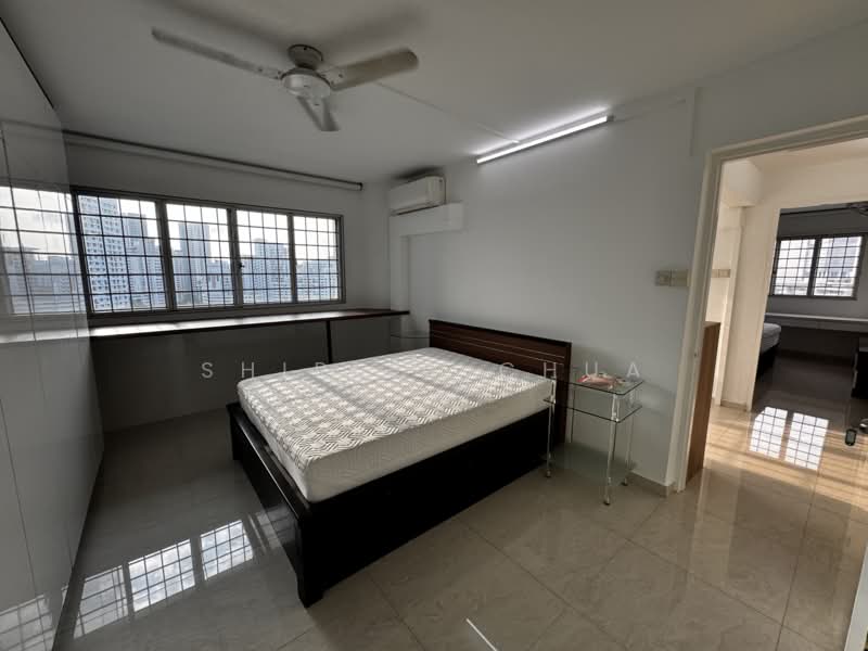 238 Jurong East Street 21, 238 Jurong East Street 21, 3 Bedrooms, 1,292 sqft, HDB Flat For Rent, by Shirley Chua, 500168677 - Master Bedroom - PropertyGuru.com.sg