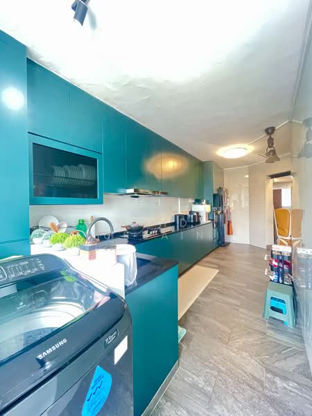 275 Tampines Street 22, 275 Tampines Street 22, 3 Bedrooms, 1,130 sqft, HDB Flat For Sale, by Mohd Yussaini, 500168678 - Kitchen - PropertyGuru.com.sg
