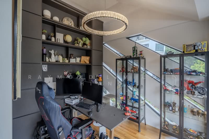 d'Leedon (Former Farrer Court), 1 Leedon Heights, 5 Bedrooms, 6,856 sqft, Cluster House For Sale, by Raymond Lim Chee Hiang, 500168684 - Study - PropertyGuru.com.sg