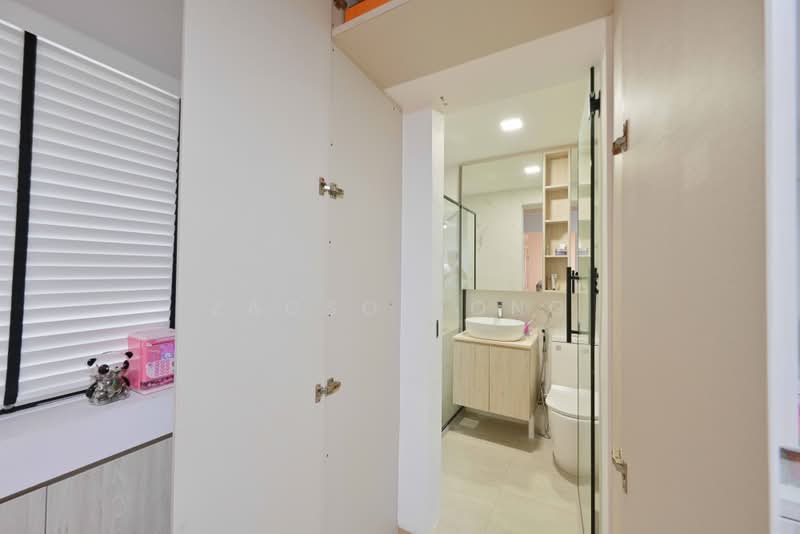 171 Hougang Avenue 1, 171 Hougang Avenue 1, 4 Bedrooms, 1,313 sqft, HDB Flat For Sale, by Zacson Ong, 500168695 - Bathroom - PropertyGuru.com.sg