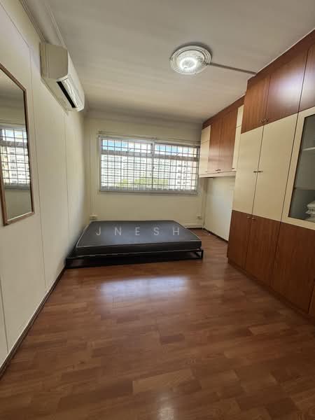 858 Woodlands Street 83, 858 Woodlands Street 83, 3 Bedrooms, 1,356 sqft, HDB Flat For Rent, by JNESH ., 500168696 - Bedroom - PropertyGuru.com.sg