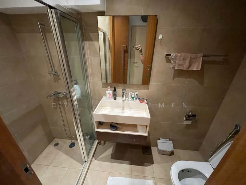 Cabana, 145A Sunrise Terrace, 5 Bedrooms, 3,251 sqft, Terraced House For Rent, by Cyril Tuzemen, 500168700 - Bathroom - PropertyGuru.com.sg
