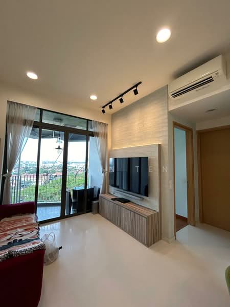 The Skywoods, 7 Dairy Farm Heights, 2 Bedrooms, 710 sqft, Condominium For Rent, by Alvin Ten, 500168701 - Living Room - PropertyGuru.com.sg