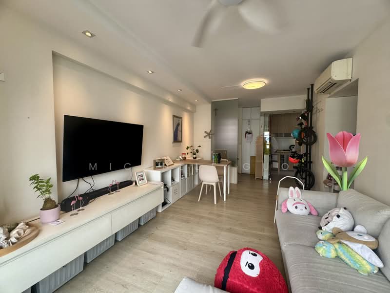 451B Sengkang West Way, 451B Sengkang West Way, 3 Bedrooms, 990 sqft, HDB Flat For Sale, by Michelle Guo, 500168702 - Living Room - PropertyGuru.com.sg