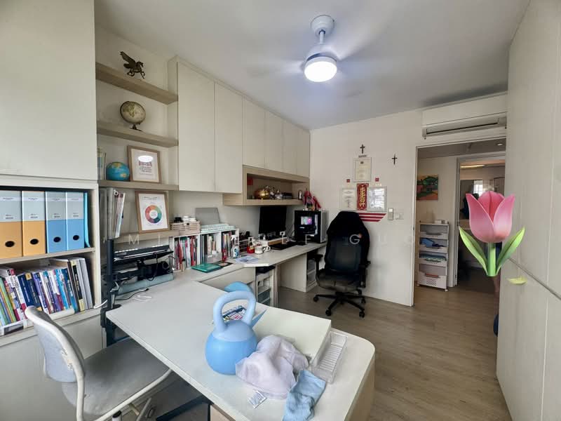 451B Sengkang West Way, 451B Sengkang West Way, 3 Bedrooms, 990 sqft, HDB Flat For Sale, by Michelle Guo, 500168702 - Study - PropertyGuru.com.sg
